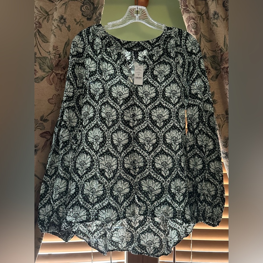WHBM Crinkle Blouse
